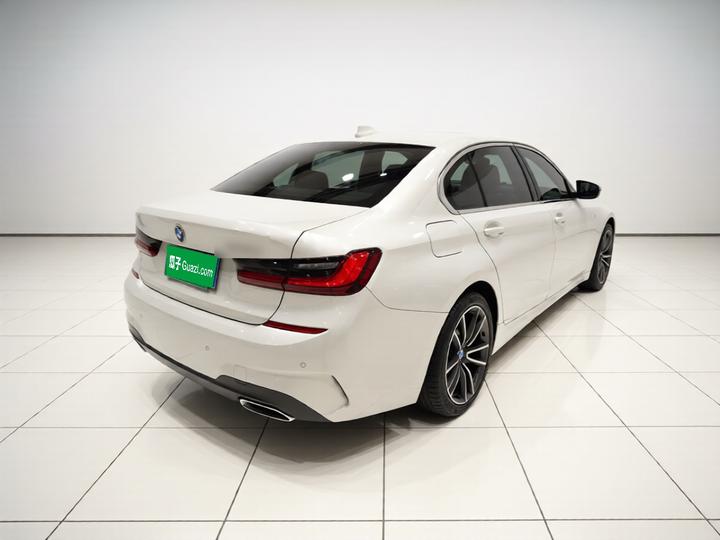 3 Series 2022 325Li M Sport Package photo 6