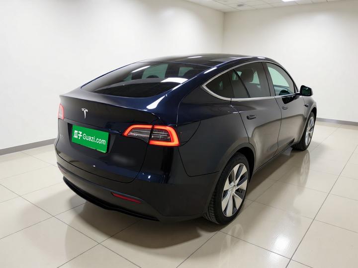 Model Y 2022 Facelift RWD photo 6