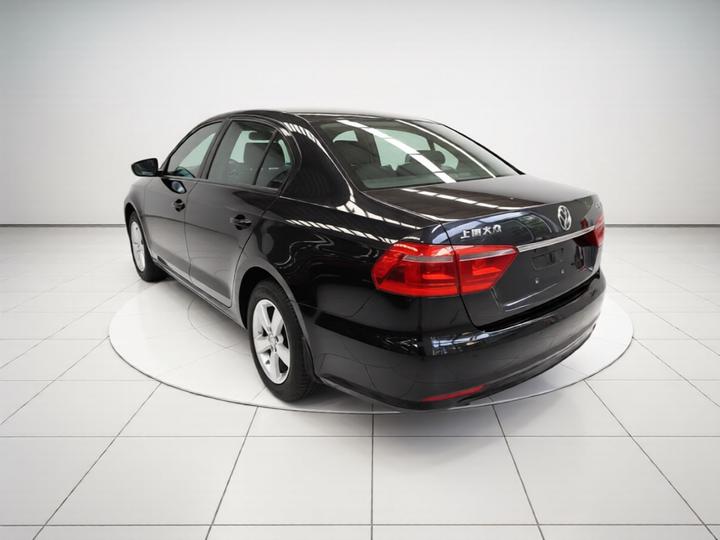 Lavida 2013 Facelift Classic 1.6L AT photo 4
