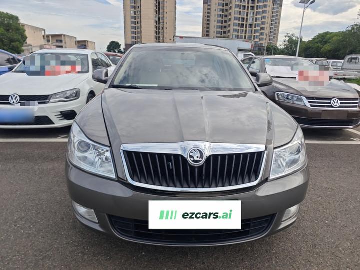 Octavia 2015 Classic 1.6L AT photo 2