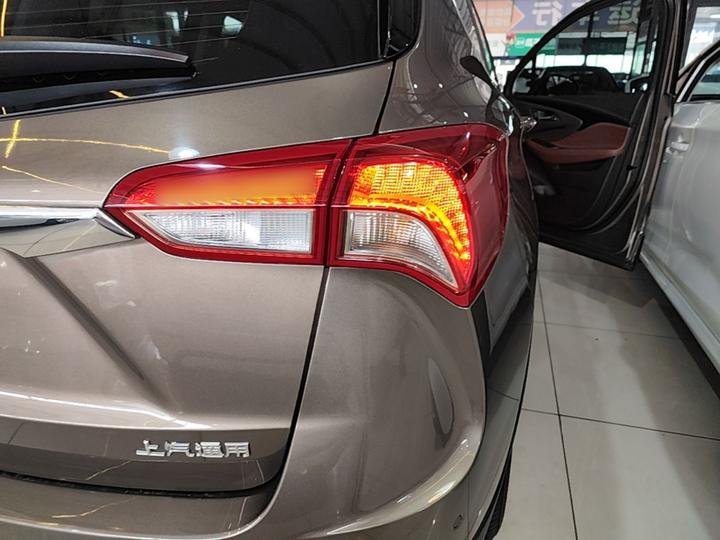 Envision 2018 20T RWD Luxury photo 7