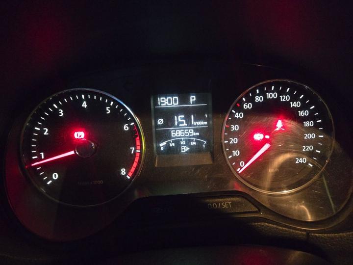 Polo 2014 1.6L AT Comfort photo 8