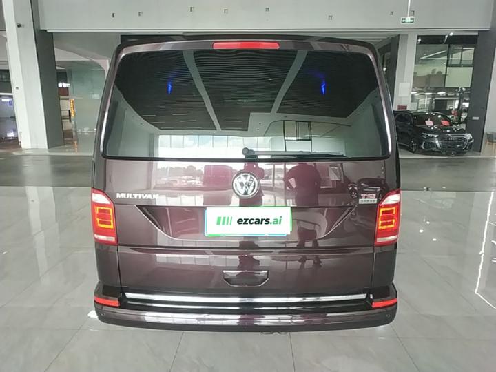 2017 2.0TSI RWD Luxury 7-Seater photo 3