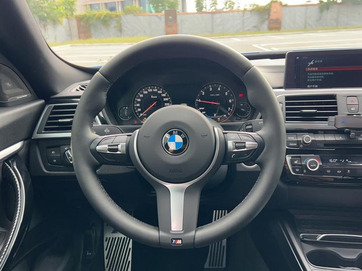 3 SeriesGT 2019 320i M Sport Package photo 2