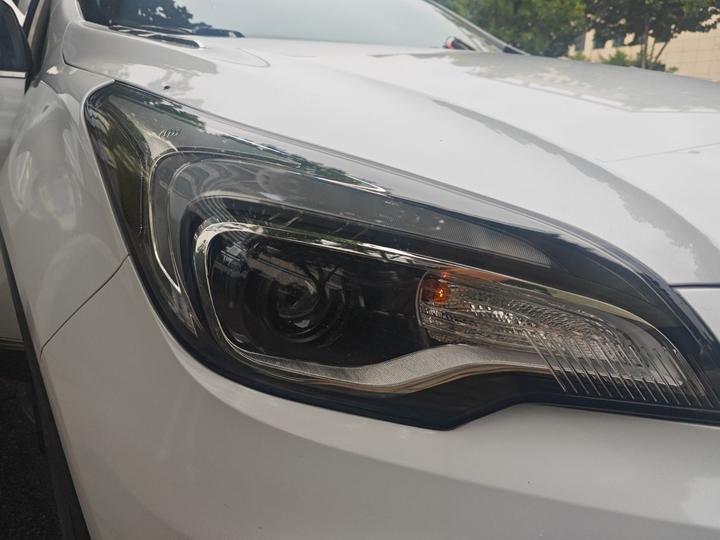 Envision 2016 20T RWD Leading photo 7