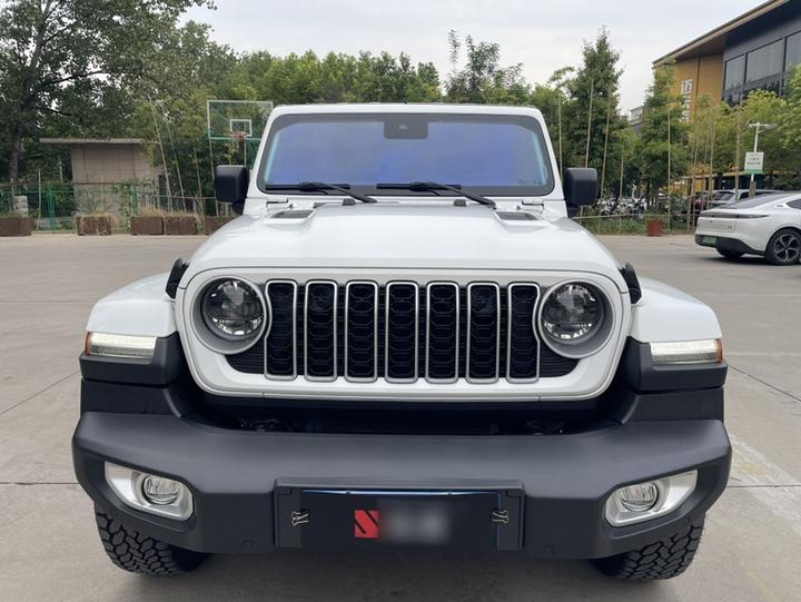 Wrangler 2024 2.0T 4-Door photo 2