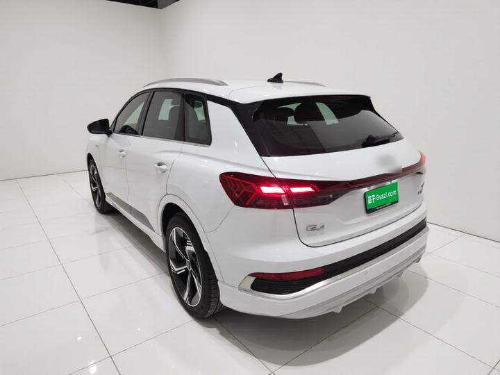 Q4 e-tron 2023 50 e-tron quattro photo 4