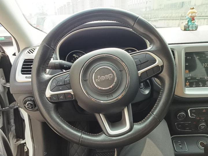 Compass 2017 200T AT photo 2