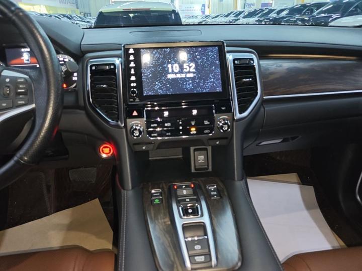 UR-V 2017 370TURBO AWD Exclusive China V photo 7