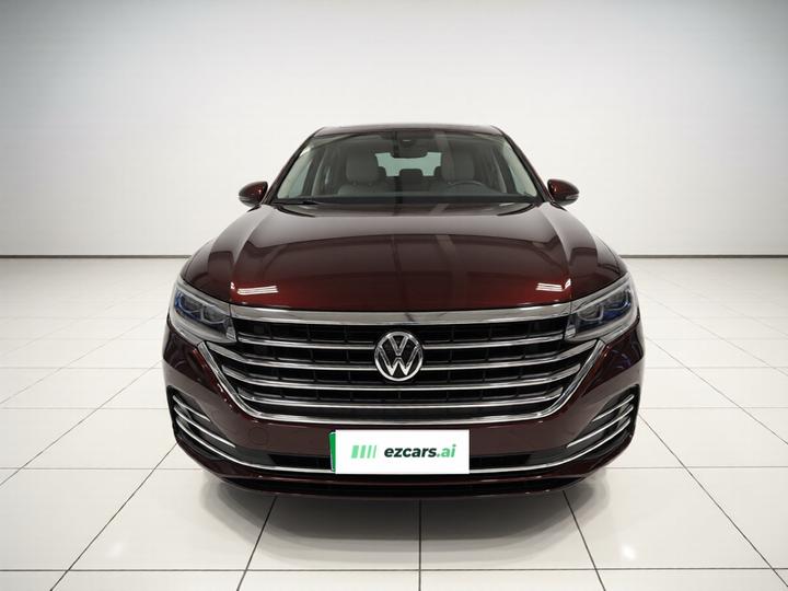 Viloran 2023 Facelift 380TSI Premium photo 2