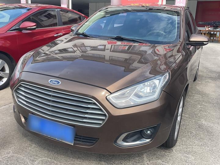 Escort 2015 1.5L AT Comfort