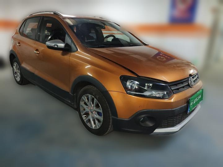 2014 1.6L Cross Polo AT photo 3