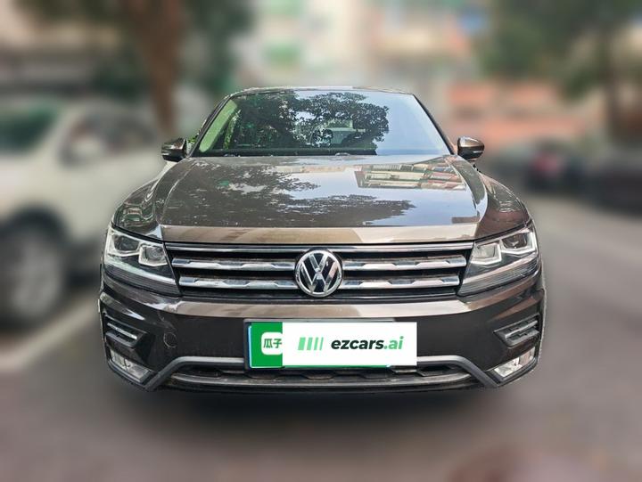 Tiguan L 2017 330TSI AT RWD Luxury photo 2