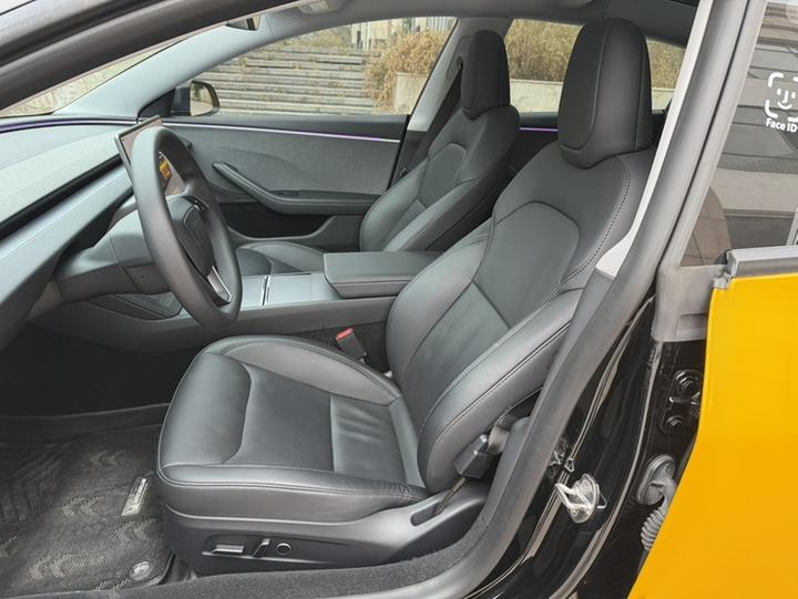Model 3 2023 RWD photo 7