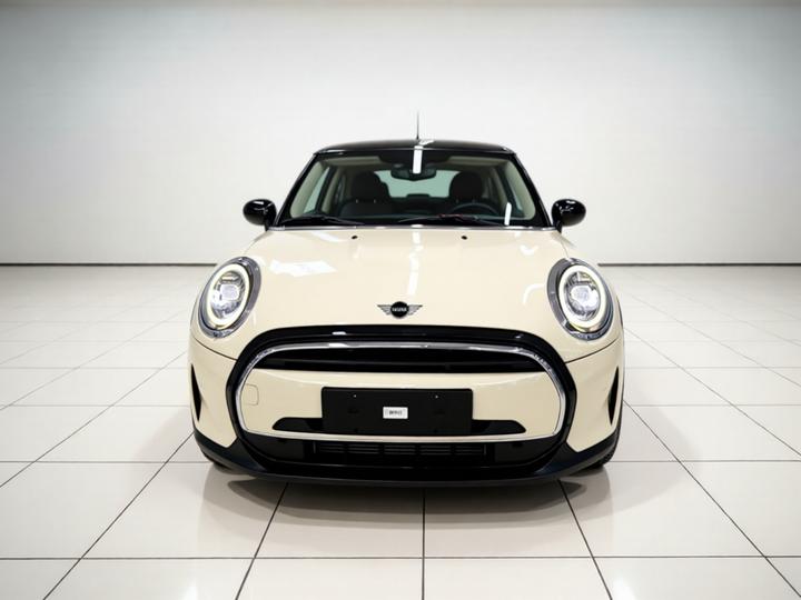 2022 1.5T COOPER photo 2