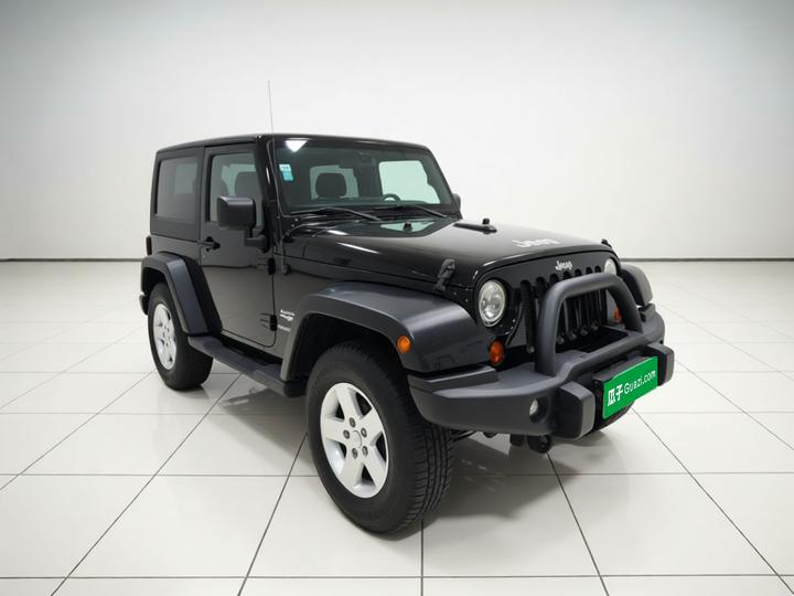 Wrangler 2010 3.8L Sahara 2-Door photo 3