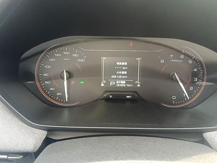 Wuling 2022 1.5L CVT photo 6