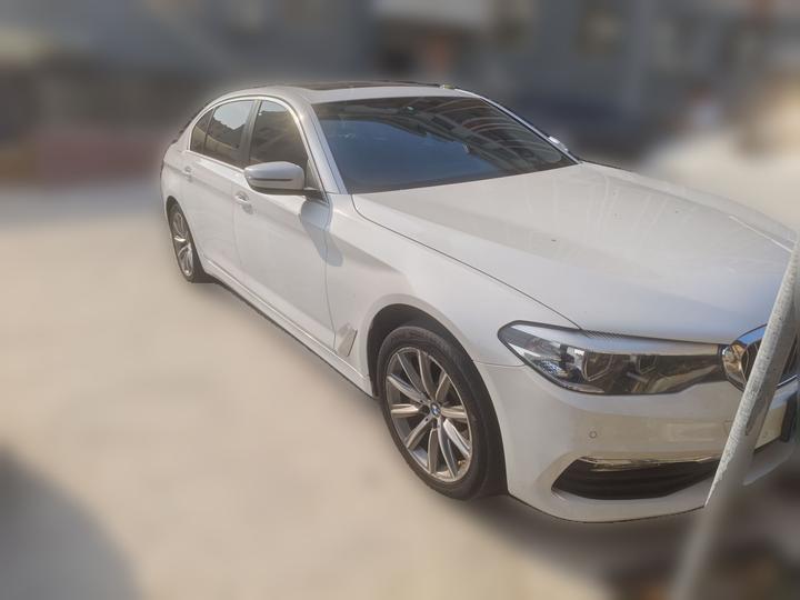 5 Series 2018 528Li Special photo 3