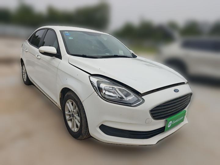 Escort 2019 1.5L MT photo 3