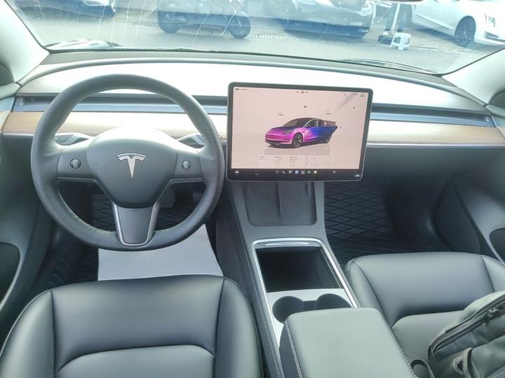 Model 3 2022 RWD photo 5