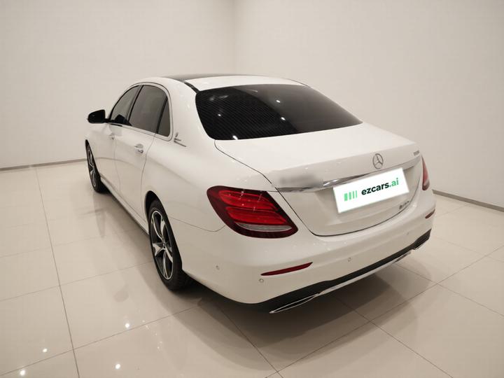 E-Class 2017 E 200 L Sport 4MATIC photo 4