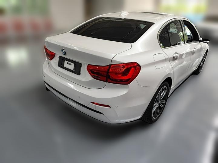 1 Series 2018 Facelift 118i Sport photo 4