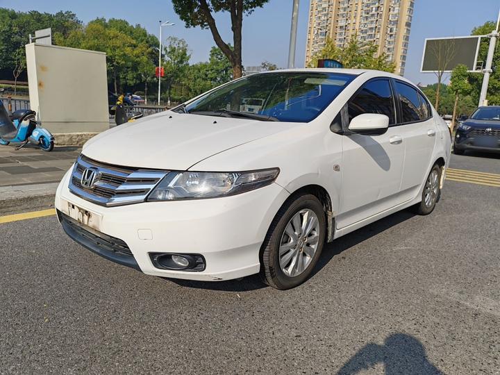 Classic 2012 1.5L AT Elite