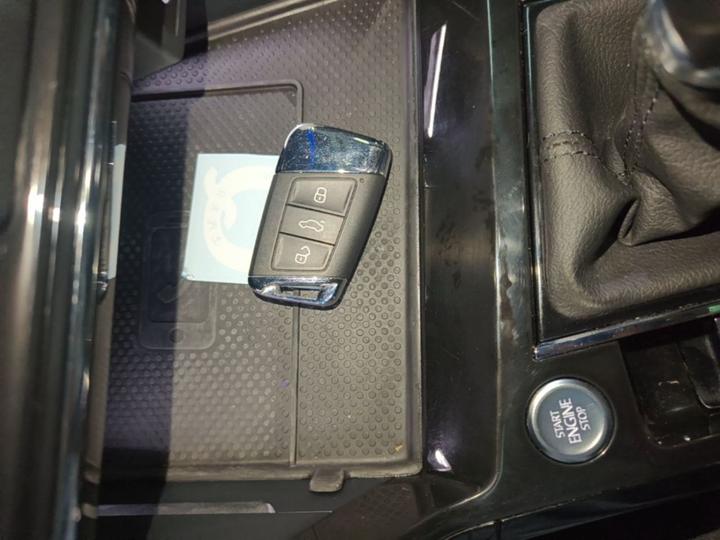 Passat 2023 330TSI Premium photo 8