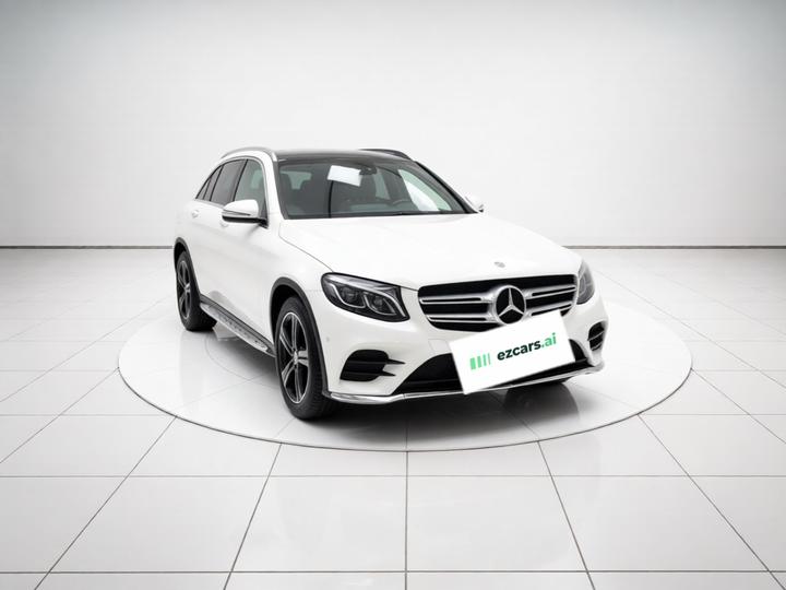 GLC 2019 Facelift GLC 260 L 4MATIC Luxury photo 3