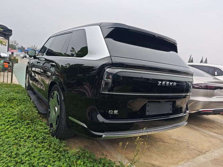 9X 2025 Ultra 70kWh 6-Seater photo 4