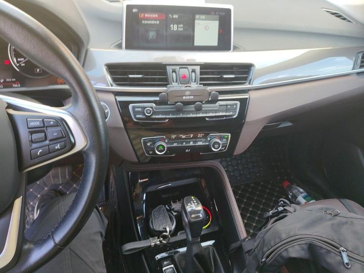 X1 EV 2019 xDrive25Le Luxury photo 5