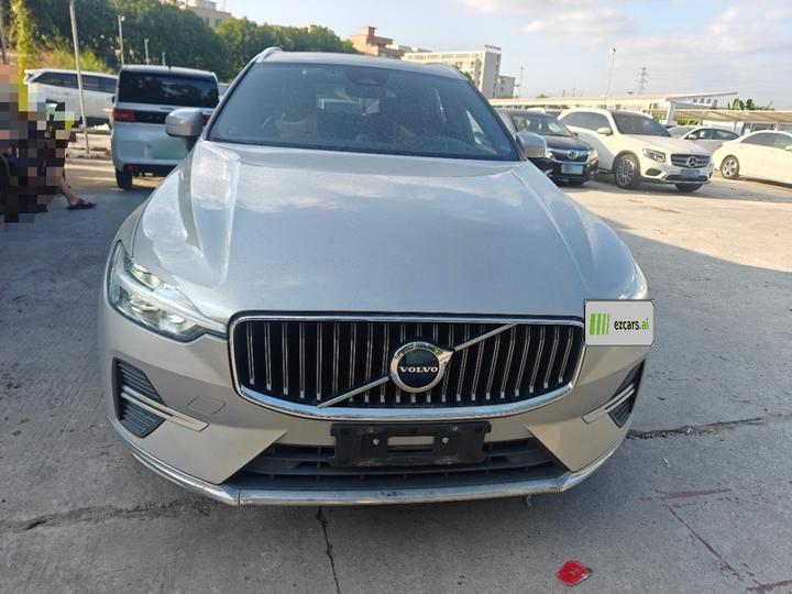 XC60 2023 B5 AWD Luxury photo 2