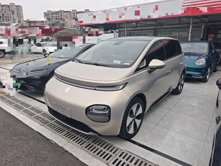 2023 460 Max