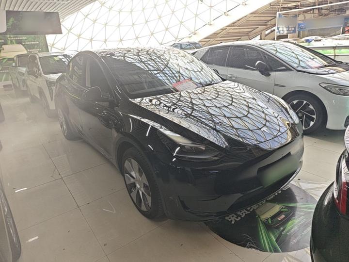 Model Y 2022 Facelift RWD photo 3