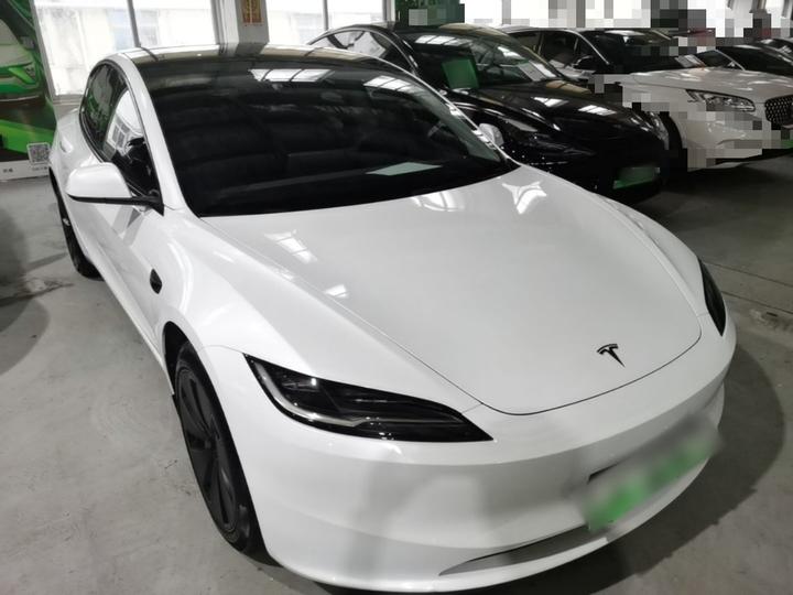 Model 3 2023 RWD photo 3