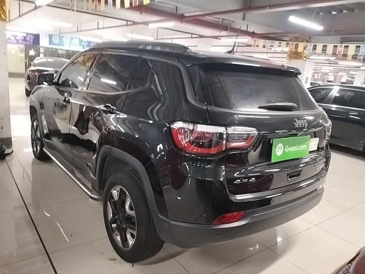 Compass 2017 200TS AT Performance AWD photo 4