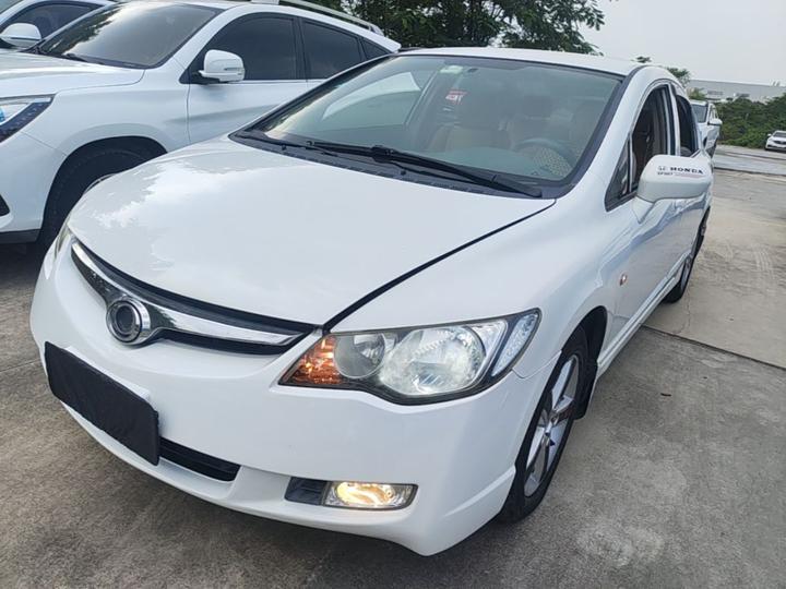 CiiMO 2012 1.8L AT