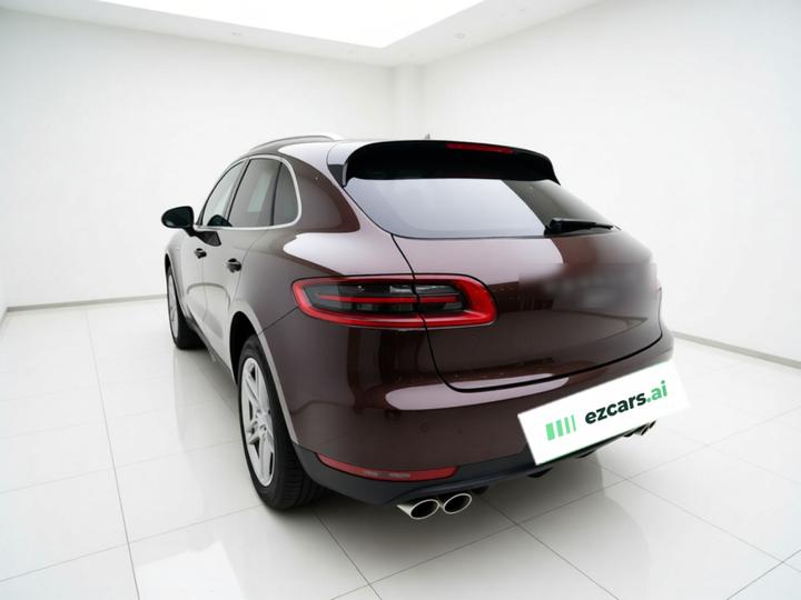 2017 Macan 2.0T photo 4