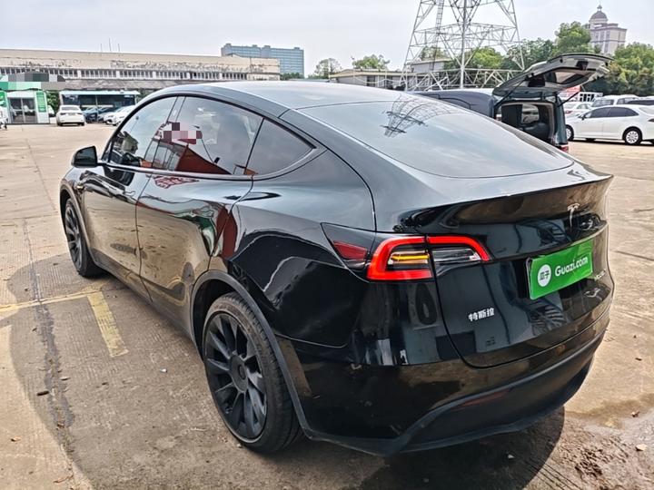 Model Y 2022 Facelift RWD photo 4