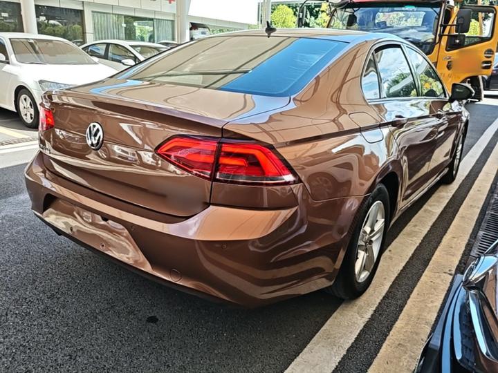 Lamando 2018 230TSI DSG photo 4