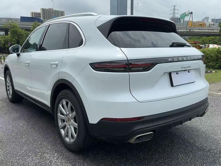 2018 Cayenne 3.0T photo 4