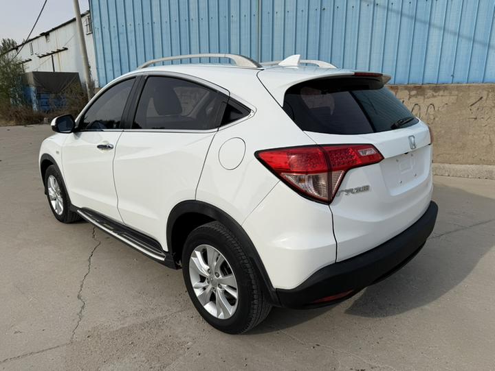 Vezel 2015 1.5L CVT RWD Comfort photo 2