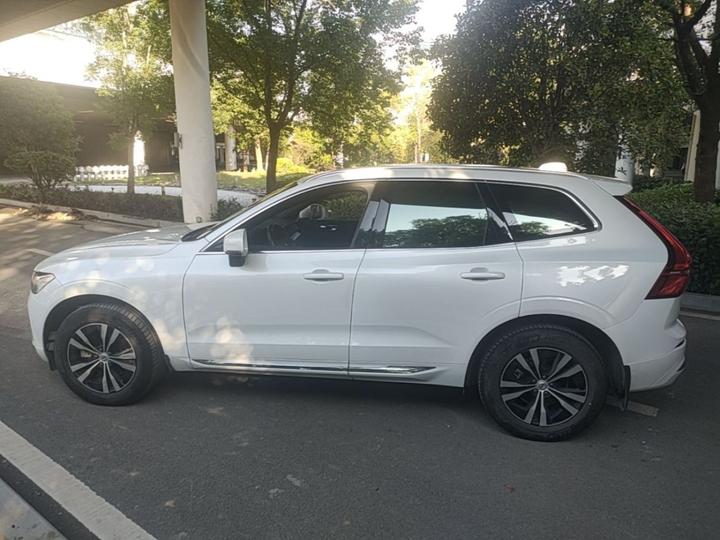 XC60 2024 B5 AWD Luxury photo 4