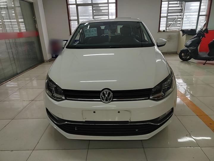 Polo 2016 1.6L AT Comfort photo 2