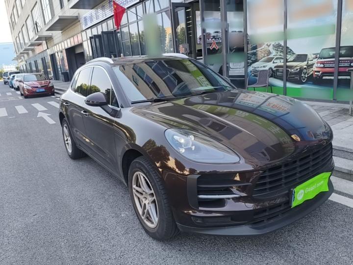 2020 Macan 2.0T photo 3