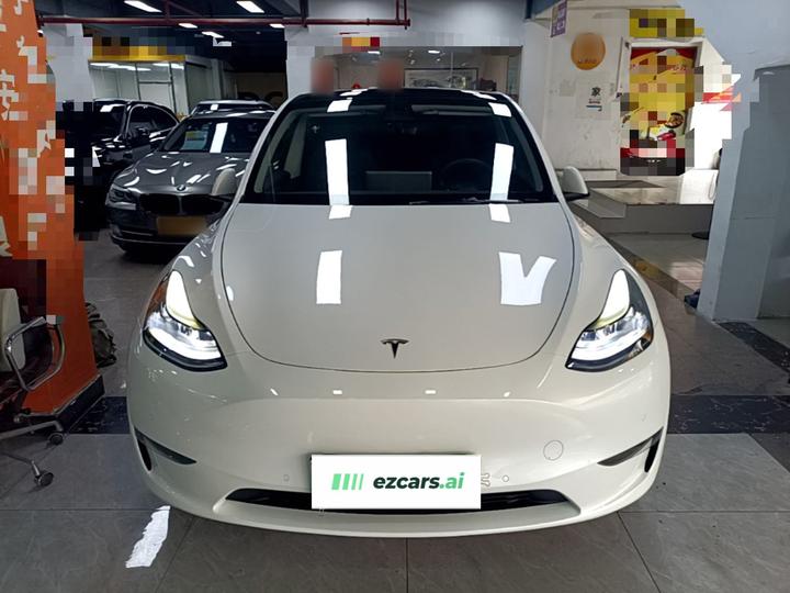 Model Y 2022 Long Range AWD photo 2