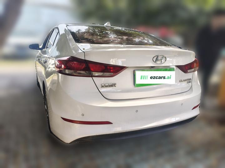 Elantra 2016 1.6L AT Smart Elite photo 4