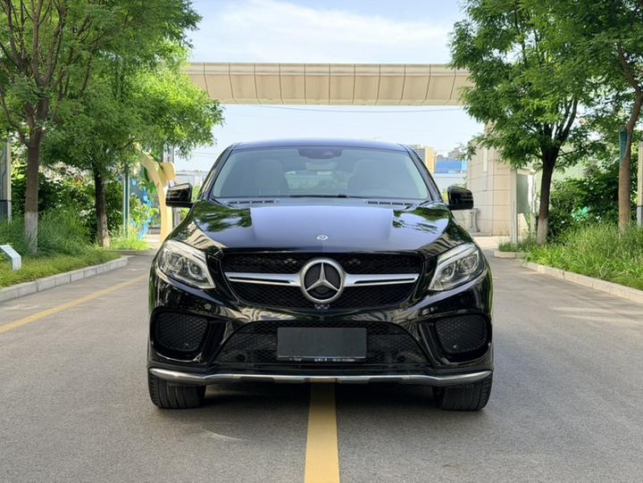 GLE Coupe 2018 GLE 320 4MATIC Coupe SUV photo 2