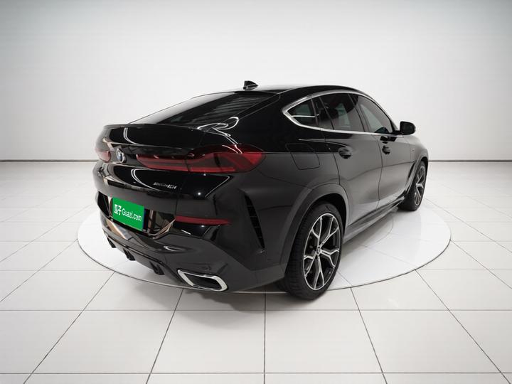 X6 2022 xDrive40i Exclusive M Sport Package photo 4