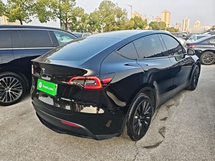 Model Y 2022 Facelift RWD photo 6